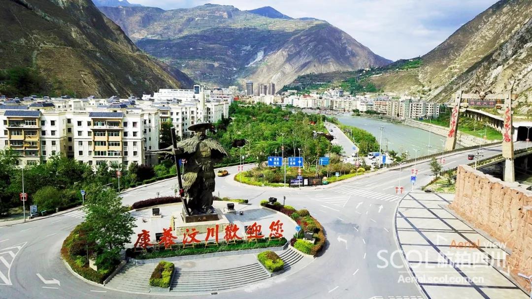 281877_1596770697457679.jpg 2.jpg