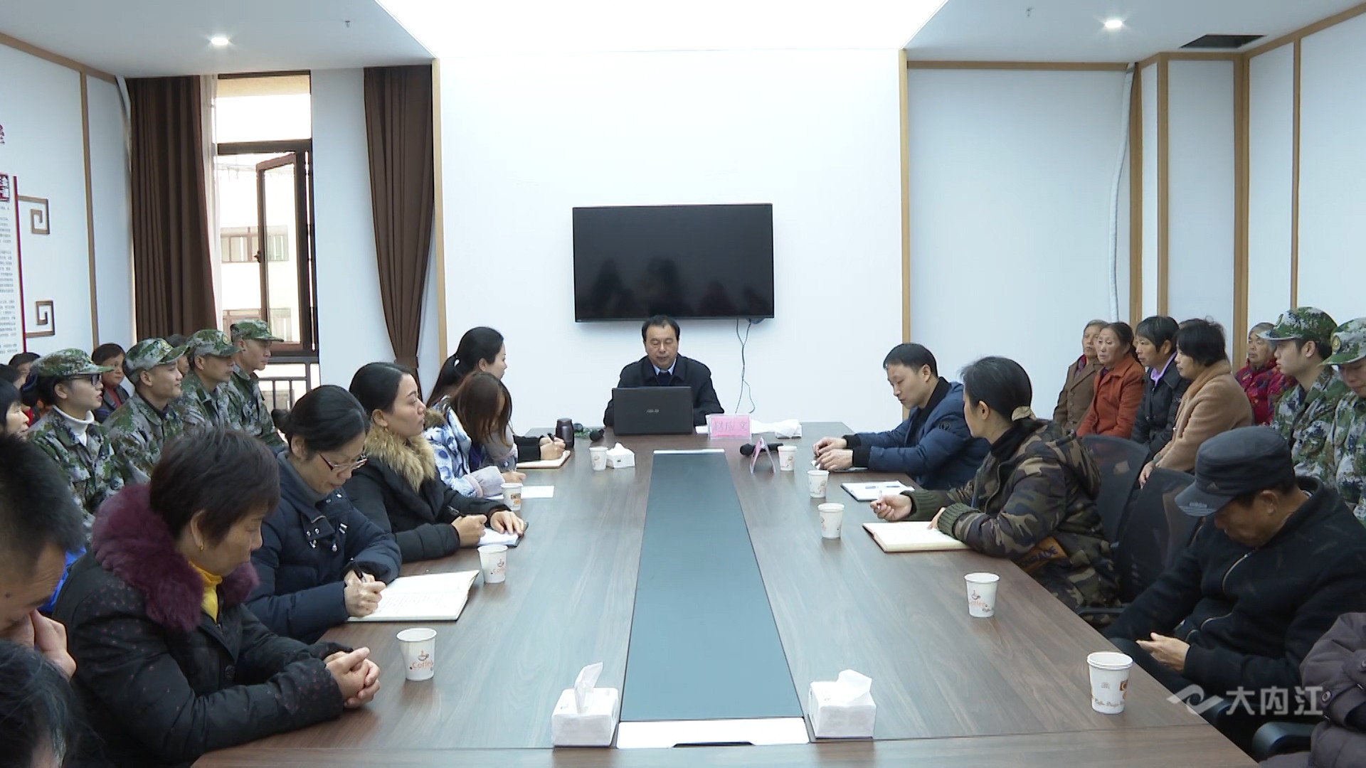 内江高新区长安社区全会宣讲2.jpg