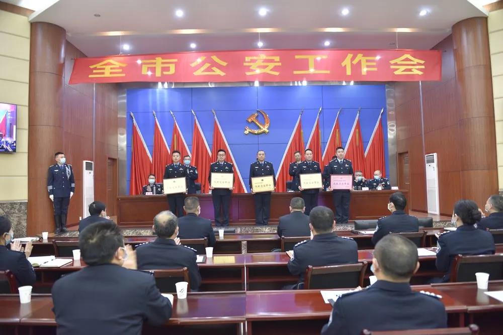 281877_1612269642727640.jpg 3.jpg