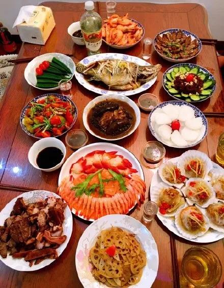 282377_1612353426511180.jpg 春晚18.jpg