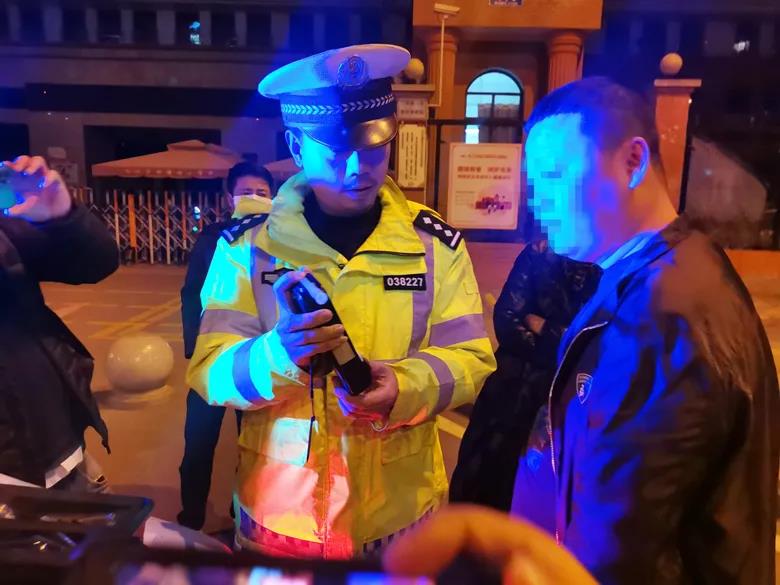 01.jpg