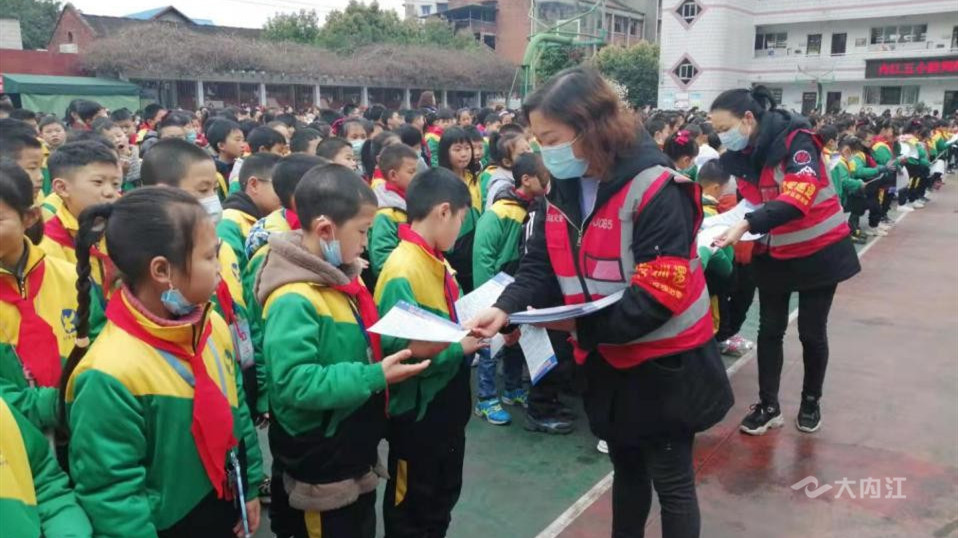 经开区开学1.jpg