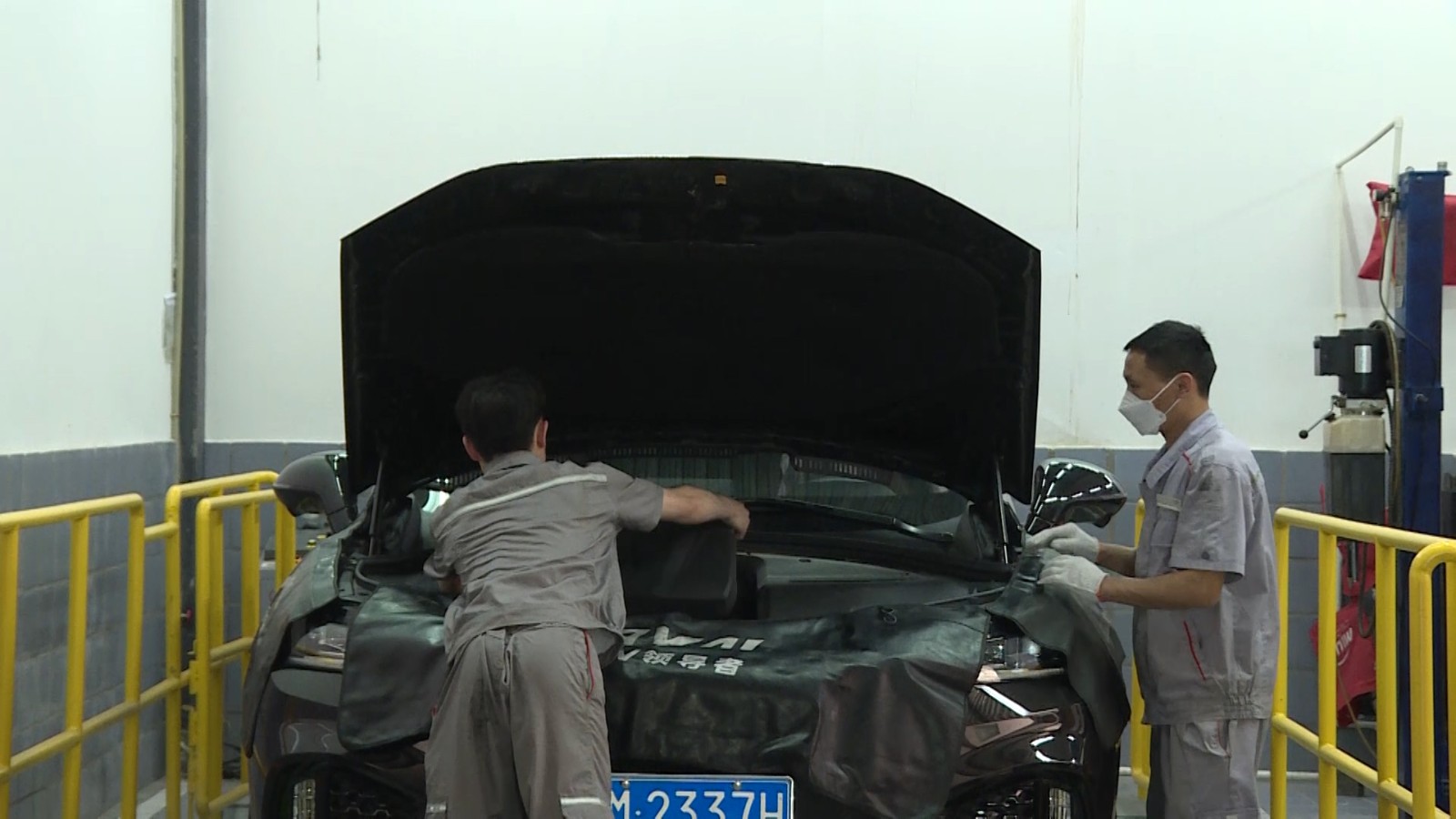 281921_1621191001422375.jpg 729_6047_01.00_01_45_13.Still011.jpg