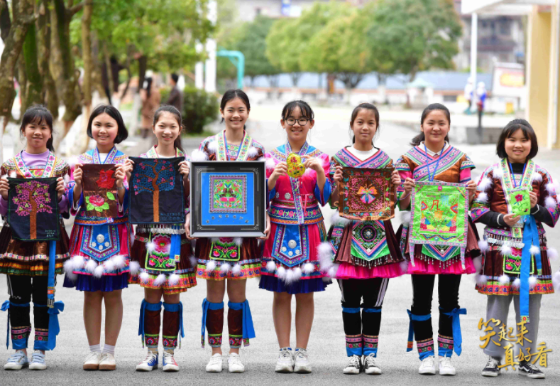 286033_1620353829608769.png 刺绣作品.png