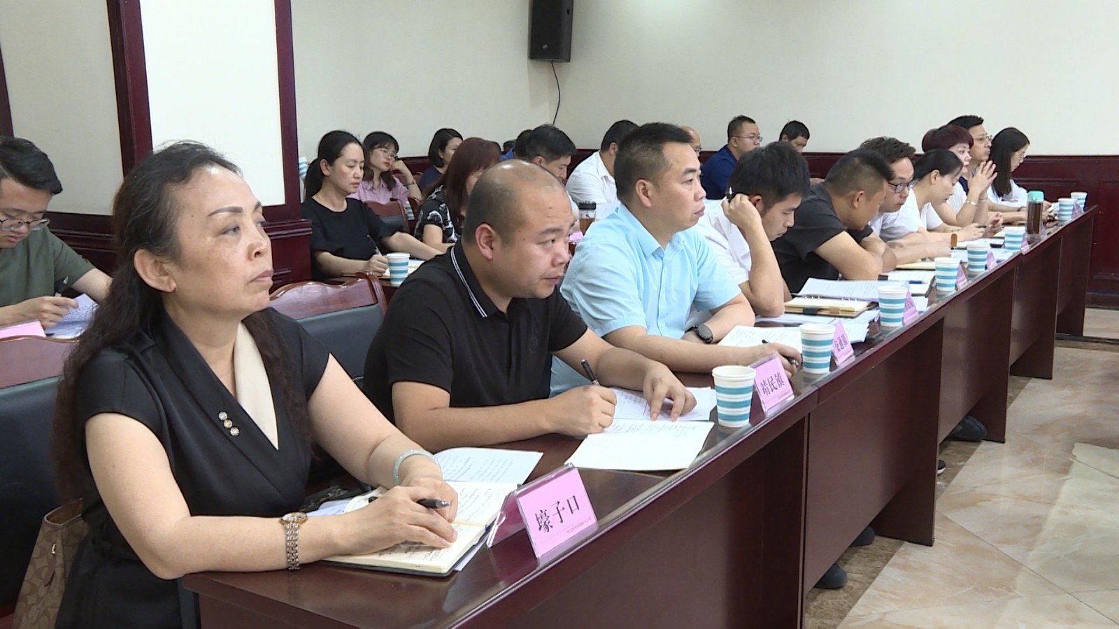 Finding Your Way.00_00_14_12.Still007.jpg