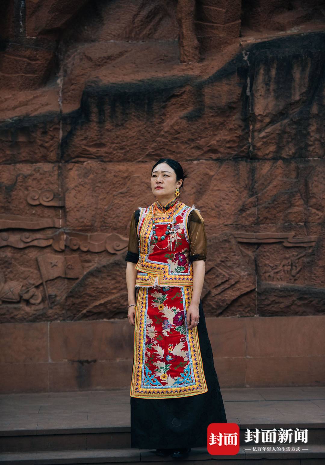 288267_1623988274429811.jpg 2.jpg