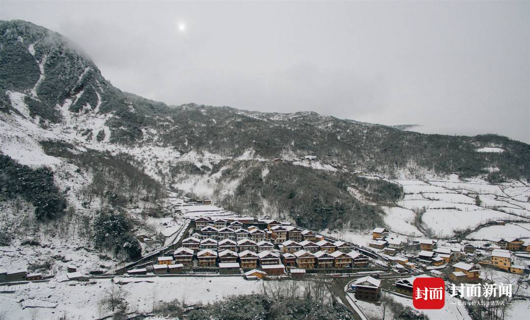 288267_1623988467385683.jpg 13.jpg