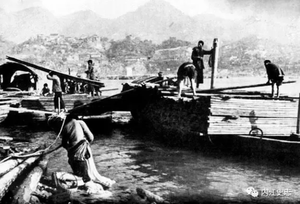 286033_1626683270319529.png 内江史志.png