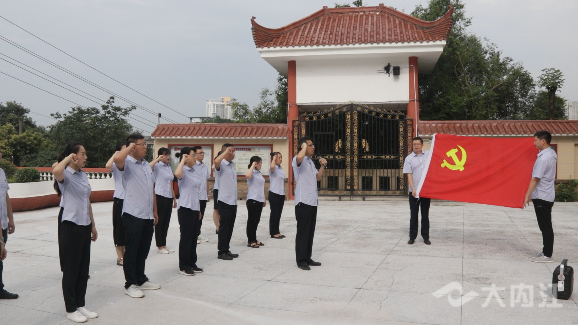 286258_1626771394947190.jpg 46bbfe88676feaaab83fcfca79ffac1_副本.jpg