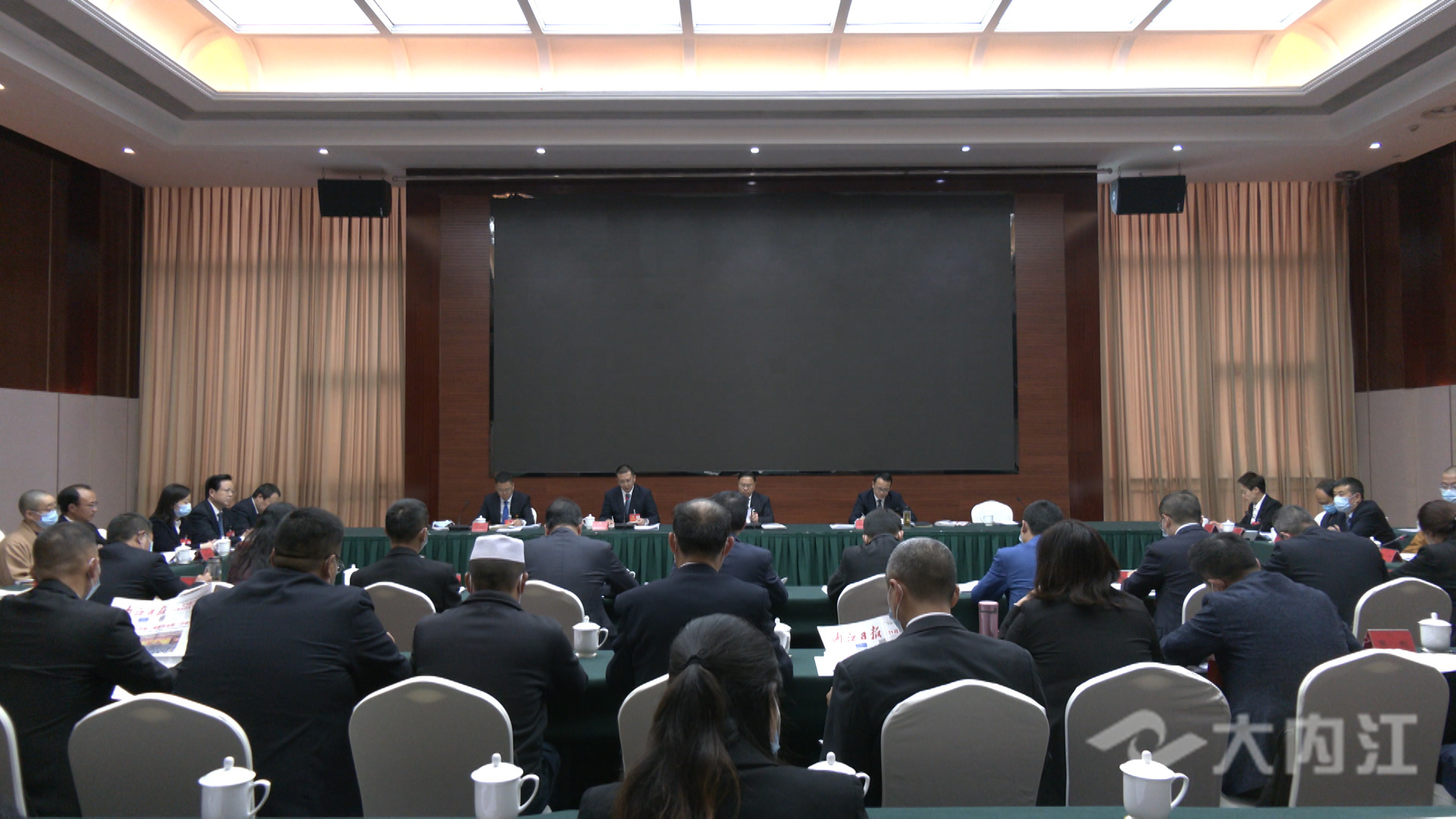 286258_1634640365289106.jpg G.00_00_01_15.静止019.jpg