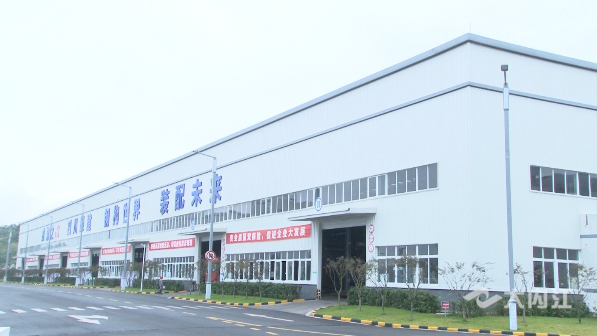 282035_1636168574767629.jpg 0.jpg