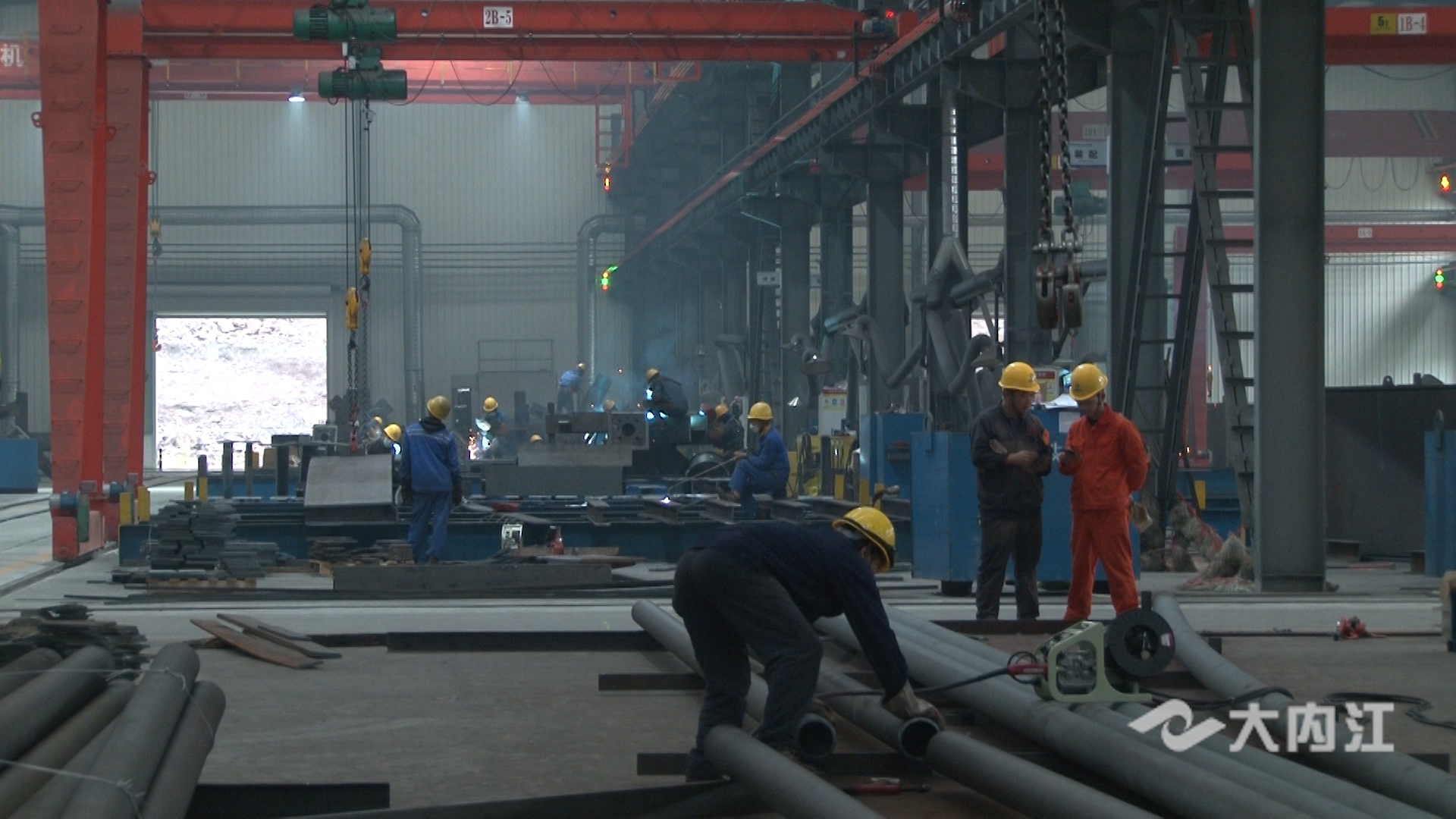 282035_1636168593102549.jpg 3.jpg