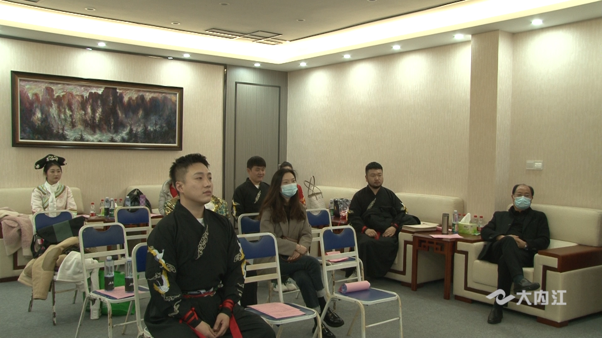 282035_1636279316889604.jpg 23.jpg