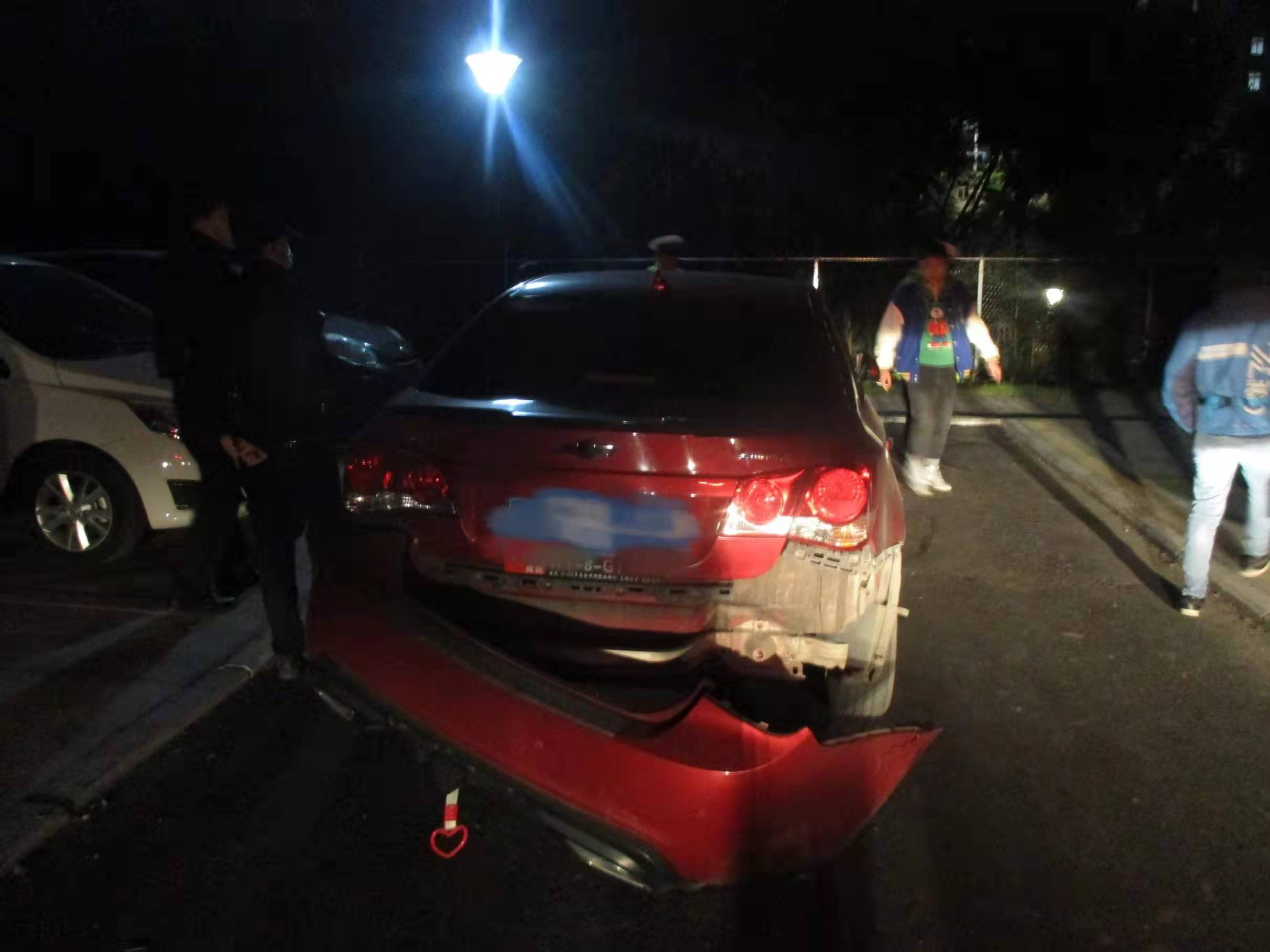 286033_1638949181808619.jpg 3.jpg