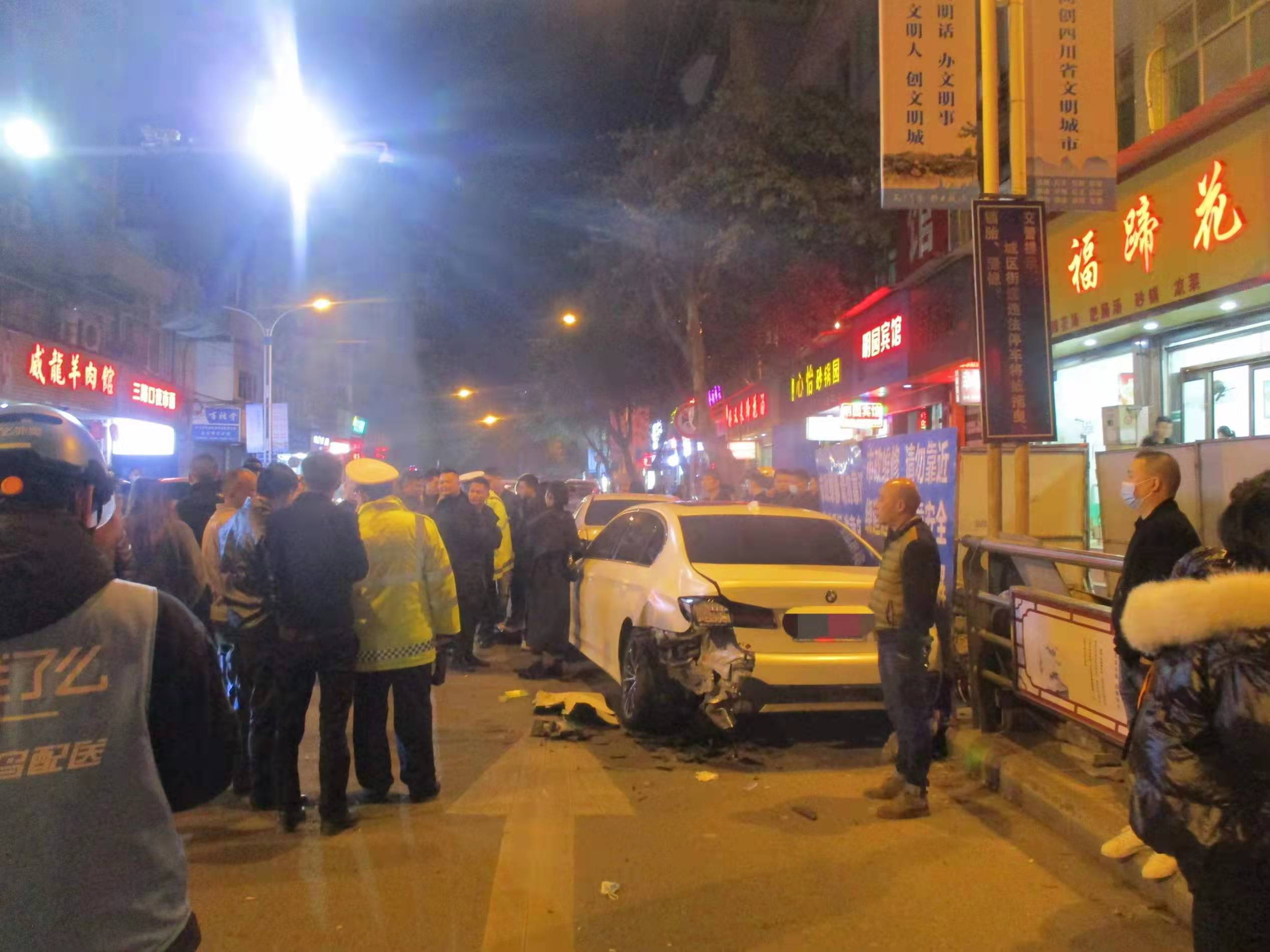 286033_1638949539658438.jpg 2.jpg