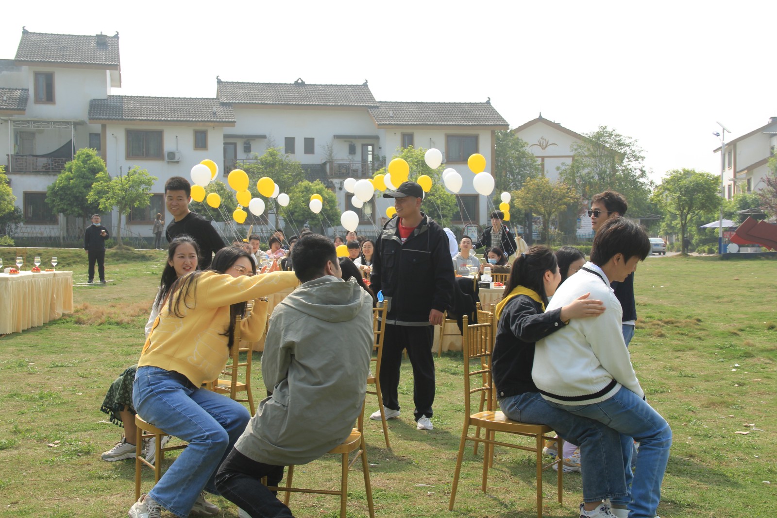 286144_1648717363372567.jpg 2d4712bc496a625c2a3b159386e6e06.jpg