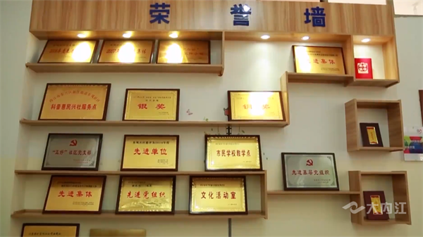 286033_1653105443901370.png 王钦07.png