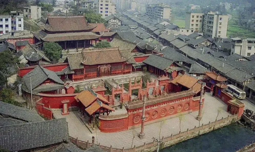 269955_1656034008274032.jpg 2.jpg