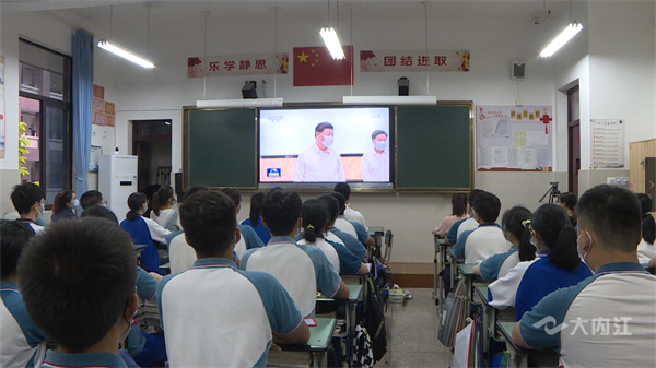 286033_1654859572903313.png 六中1.png