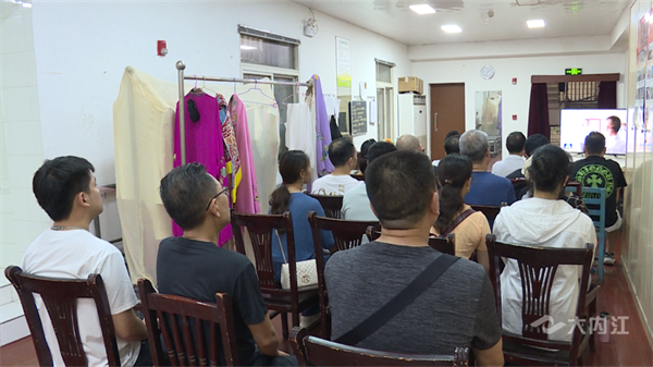 286033_1654859843469250.png 剧团1.png