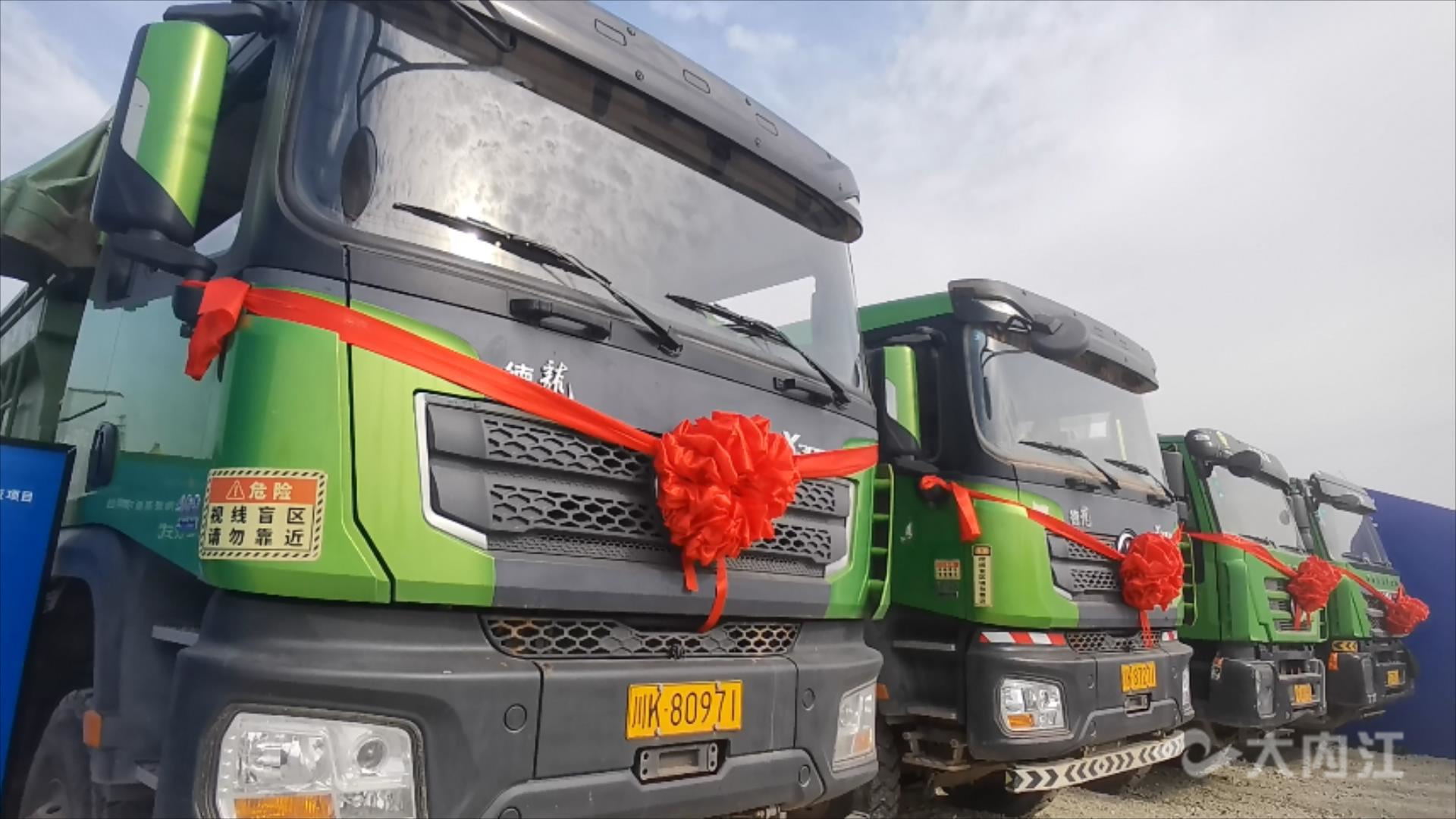 320608_1656560289725870.jpg 103.jpg