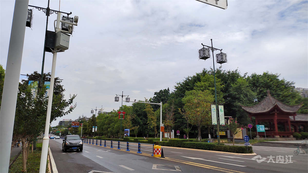 320608_1659423648694329.jpg guang01.jpg