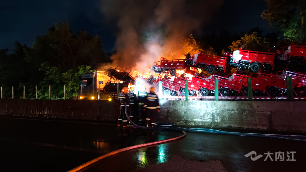 320608_1660295290806692.jpg que01_副本.jpg